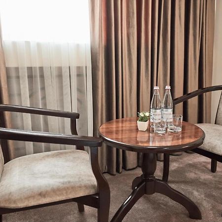 Bal Tabassum Hotel Toshloq Екстериор снимка