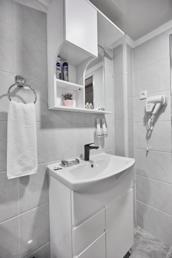 Bal Tabassum Hotel Toshloq Екстериор снимка