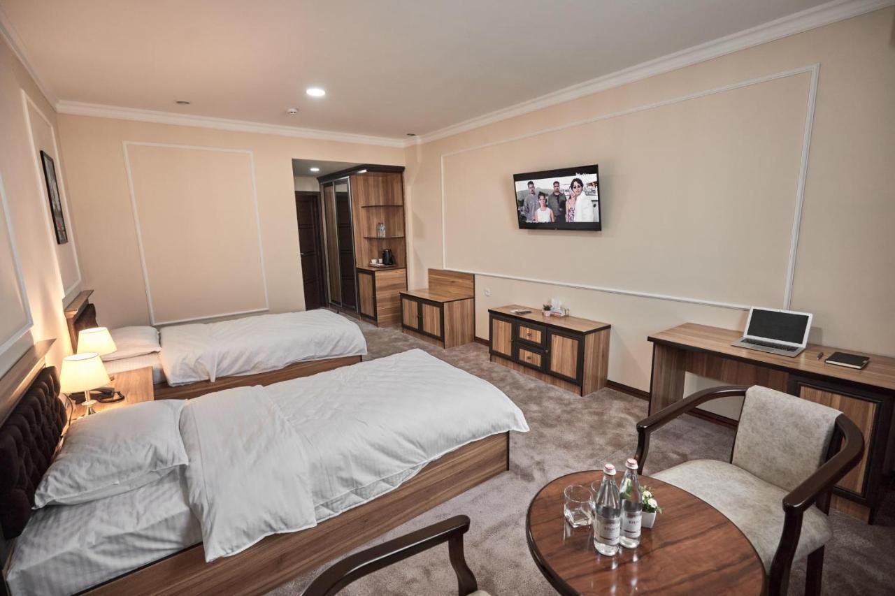 Bal Tabassum Hotel Toshloq Екстериор снимка
